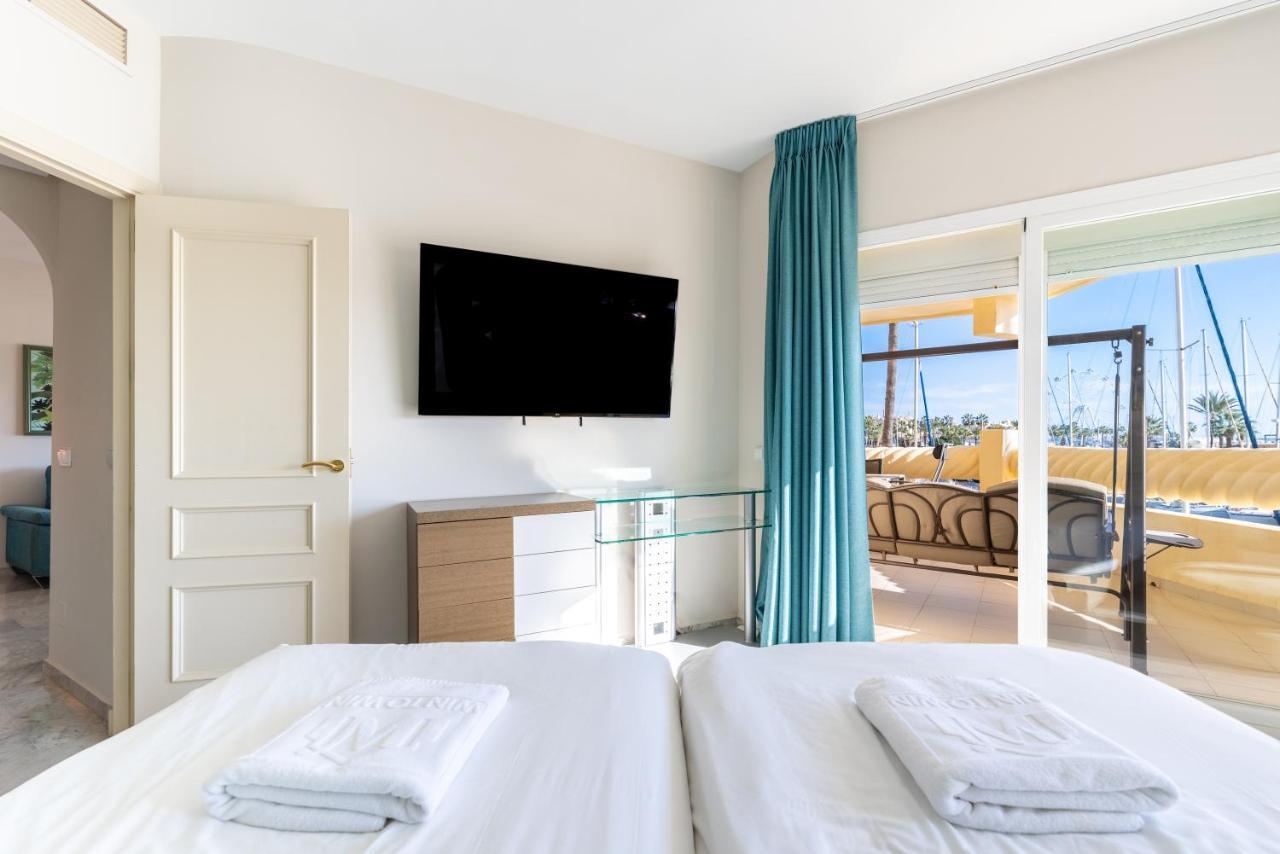 Wintowinrentals Luxury And Sea View Inside Puerto Marina Бенальмадена Екстер'єр фото
